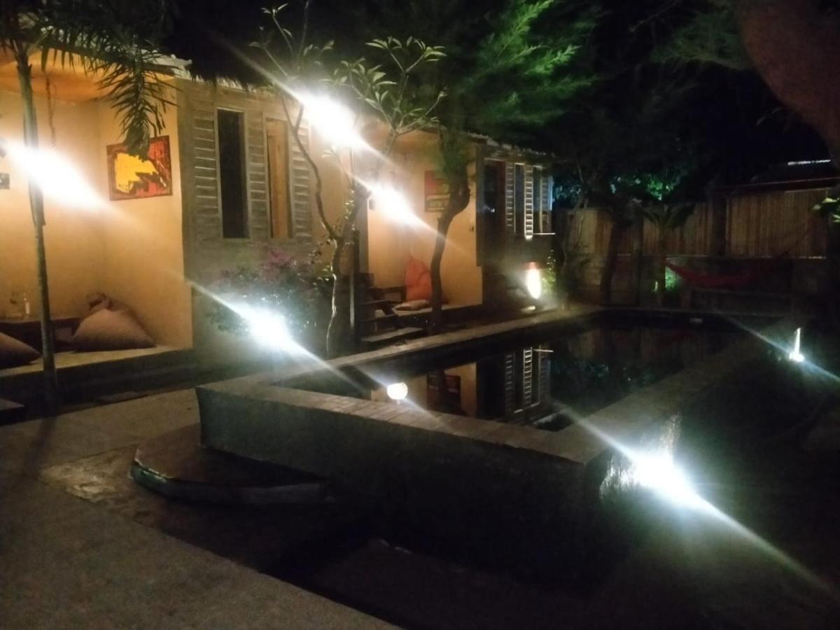 The Huts Villa Gili Trawangan Exterior photo