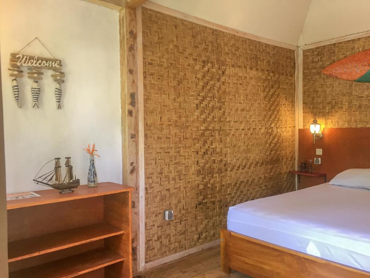 The Huts Villa Gili Trawangan Exterior photo